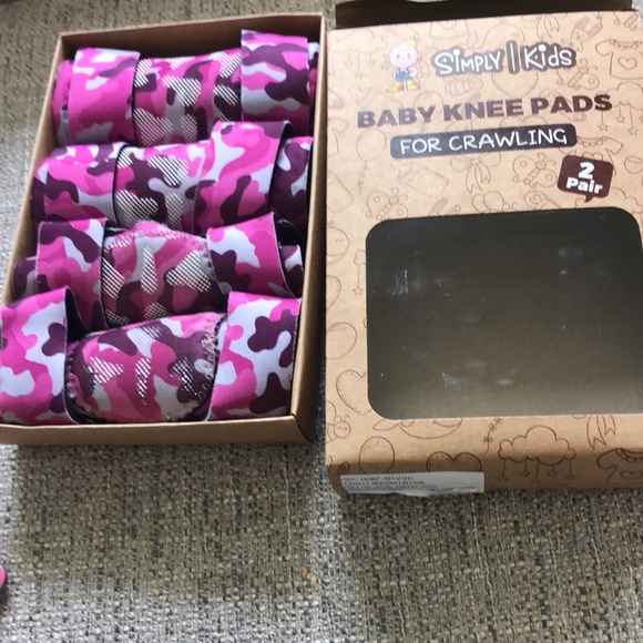 Set of two pairs Baby Knee Pads - Picture 3 of 4